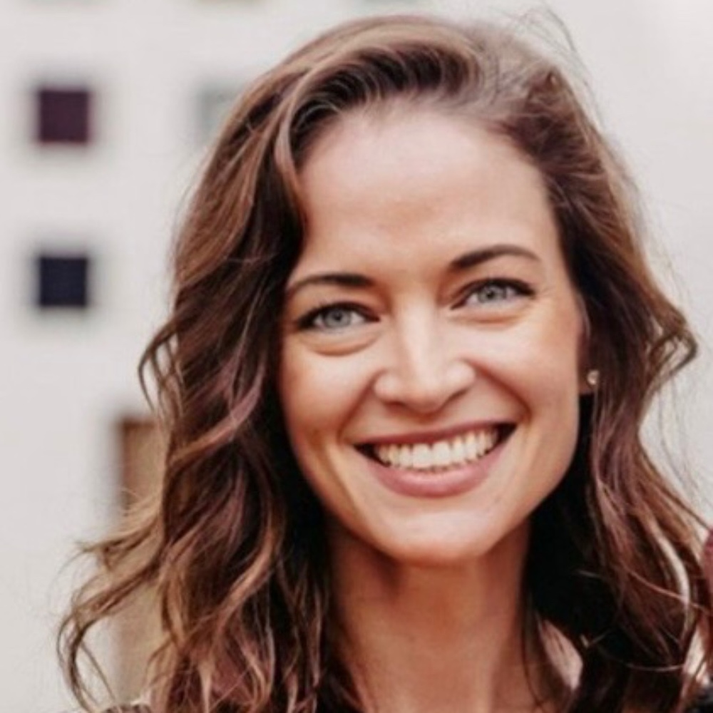 Meet your Posher, Courtney
